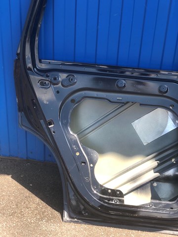 Puerta trasera izquierda 32321822 Volvo