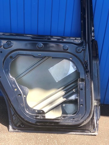 Puerta trasera izquierda 32321822 Volvo