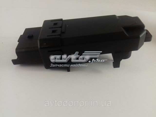 Módulo de control de elevalunas 8200028071 Renault (RVI)