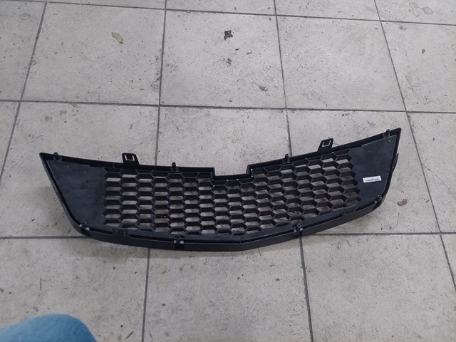 95961865 General Motors Calandra