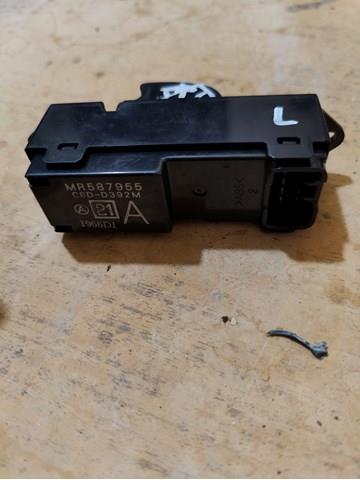 Unidad de control elevalunas delantera derecha Mitsubishi L 200 (KA, KB)