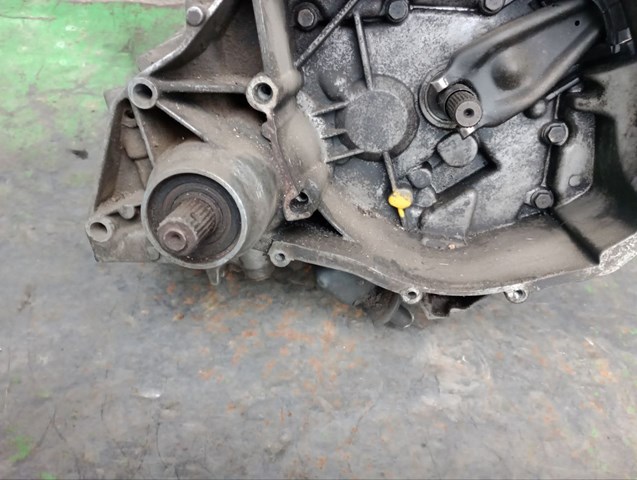 JB1132 Renault (RVI) Transimisión manual