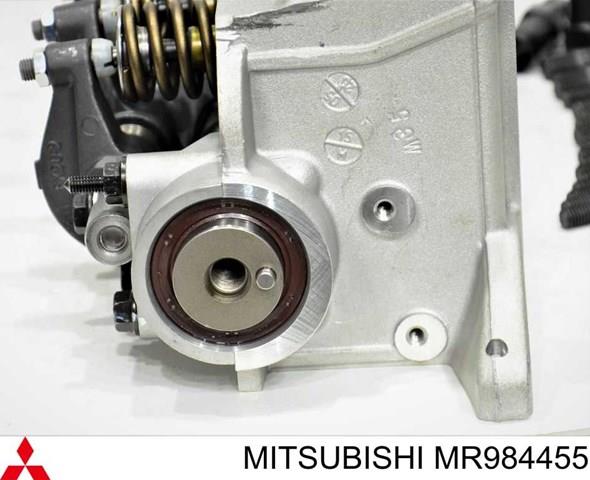MD348983 Mitsubishi culata