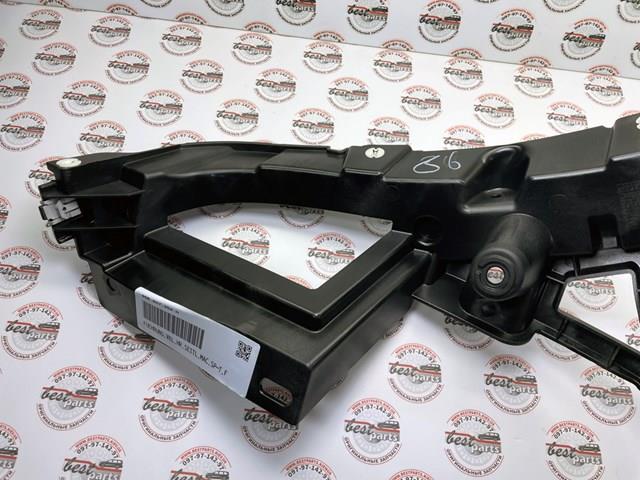 Soporte de absorbente parachoques trasero derecho Porsche 95B807254H