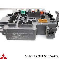 8637A466 Mitsubishi Caja de fusibles trasera interior