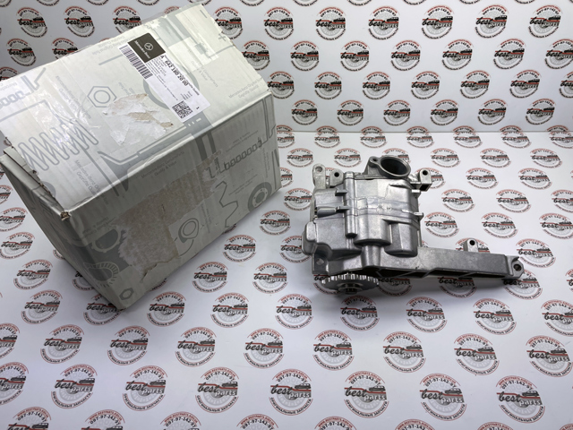 Bomba de aceite del motor Mercedes 6421802000