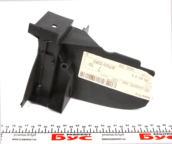 Soporte de parachoques delantero derecho 6398851914 Mercedes