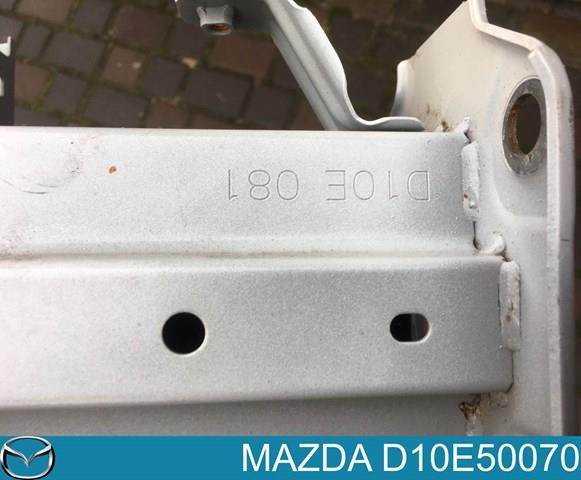 D10E50070 Mazda Refuerzo parachoque delantero