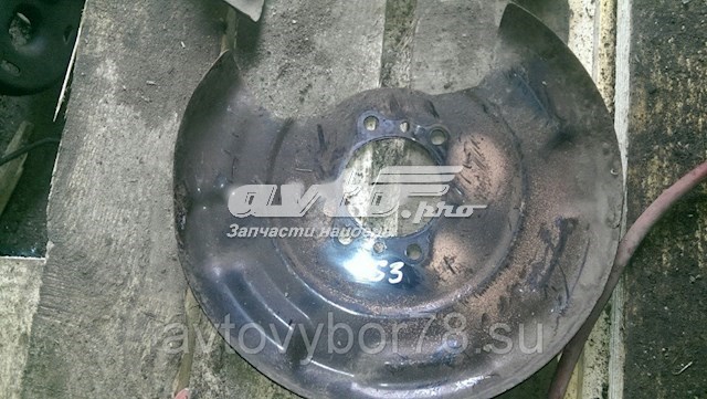 0583901R100 Chrysler chapa protectora contra salpicaduras, disco de freno trasero derecho