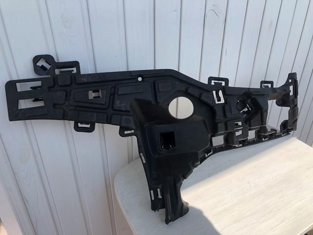 31383238 Volvo Soporte de parachoques delantero derecho