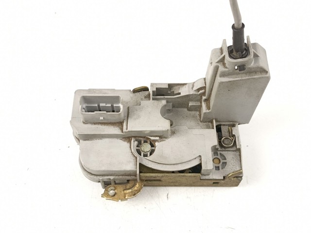 Cerradura de puerta delantera derecha 9136L2 Peugeot/Citroen