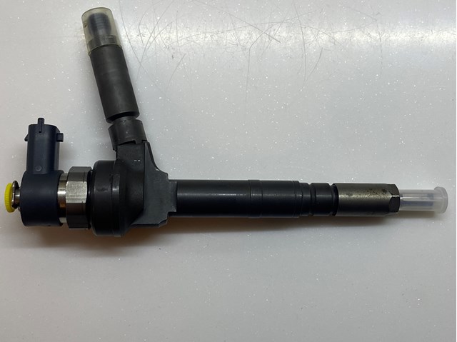 0445110082 Bosch Inyector de combustible