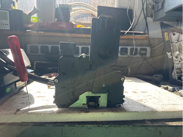 Comprar 1356367080 Fiat/Alfa/Lancia Cerradura de puerta trasera izquierda de doble hoja