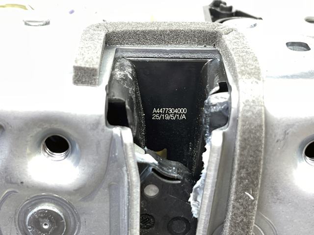 4477304000 Mercedes 