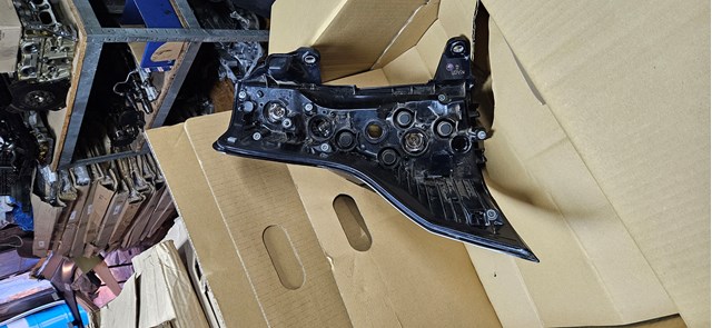 Comprar 81551WQ010 Toyota Piloto trasero derecho