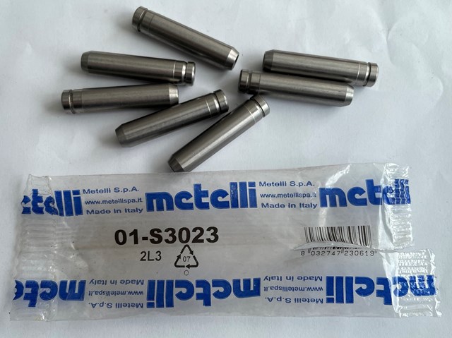 01S3023 Metelli Guía de válvula de escape