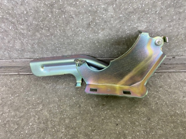 Comprar 654016RA0A Nissan/Infiniti Bisagra izquierda del capó
