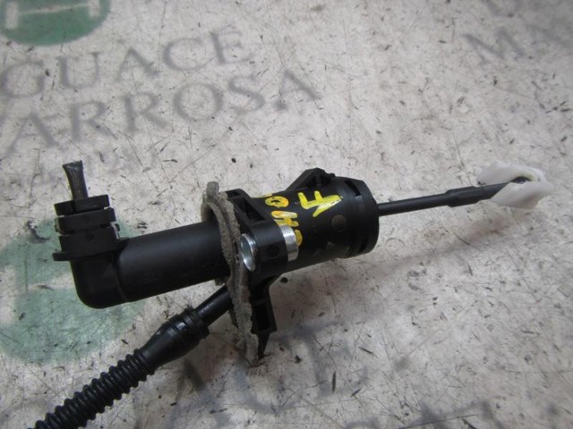 6R0721405 VAG Cilindro maestro de clutch