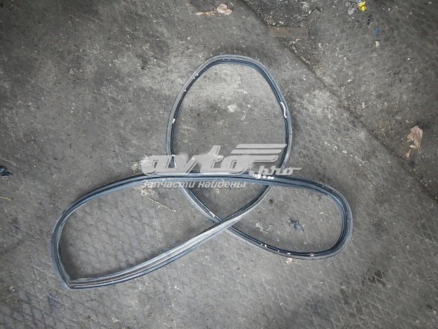 Goma de contorno del maletero MAZDA GJ6A56951B