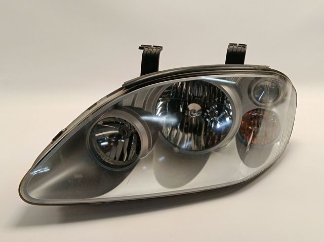 Faro SsangYong Rodius monovolumen (2004 - 2026) precio, desde 106,00 EUR