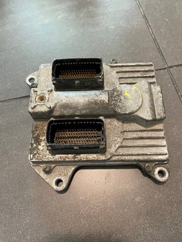 Unidad de control del motor  General Motors 55354744 precio, desde 1786,56 EUR