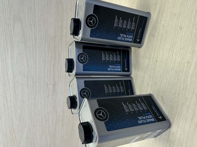 Comprar A000989560509 Mercedes Liquido de frenos