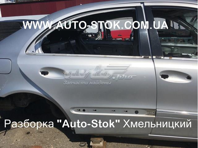 Puerta trasera derecha MERCEDES A2117300205