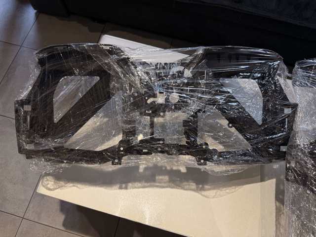 51745A722E5 BMW Soporte central del parachoques delantero