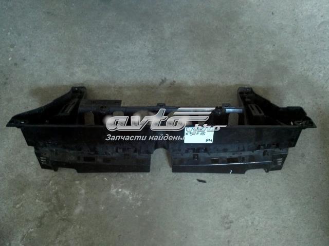 7294391 BMW Soporte central del parachoques trasero