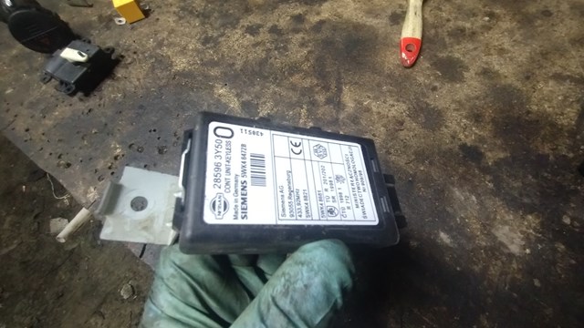 Módulo de cierre centralizado 285963Y50 Nissan/Infiniti