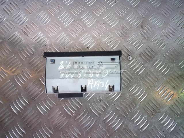 66407030 Mitsubishi pantalla multifuncion