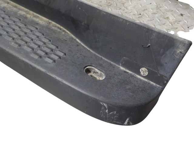 5801565332 Iveco Defensa trasero