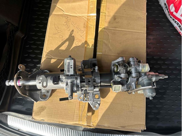 4581060130 Toyota Columna de volante
