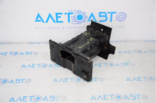 622115HA0A Nissan soporte de amplificador de parachoques delantero