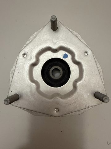 543201CA1D Nissan/Infiniti Soporte del amortiguador delantero