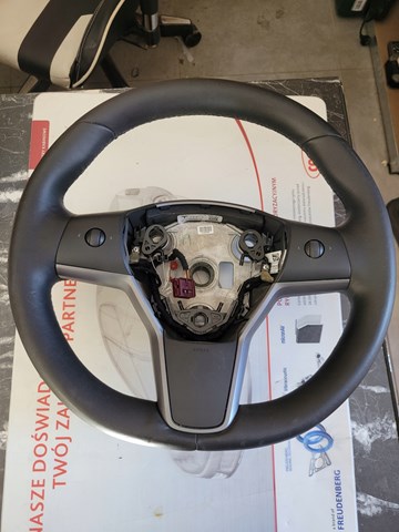 Volante para Tesla Model 3  5YJ3