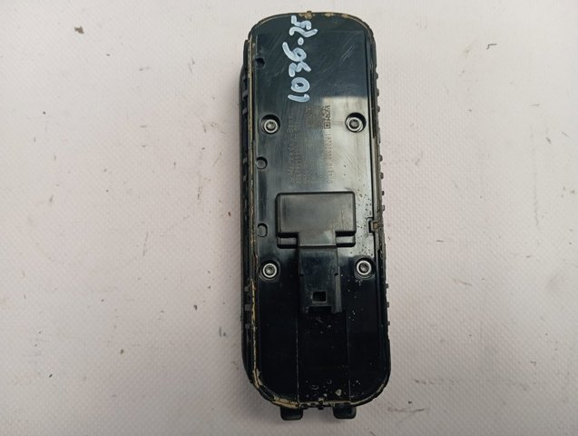 Unidad de control de elevalunas delantera izquierda Mercedes A1679059803 precio, desde 77,14 EUR