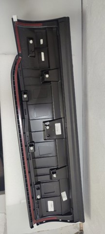 4M0853970PGRU VAG Listón embellecedor de puerta trasera derecha