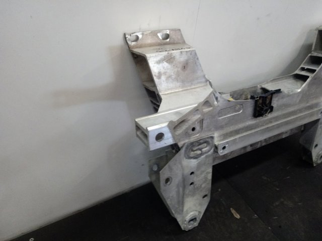 Cuna de motor para Peugeot 2008 II 