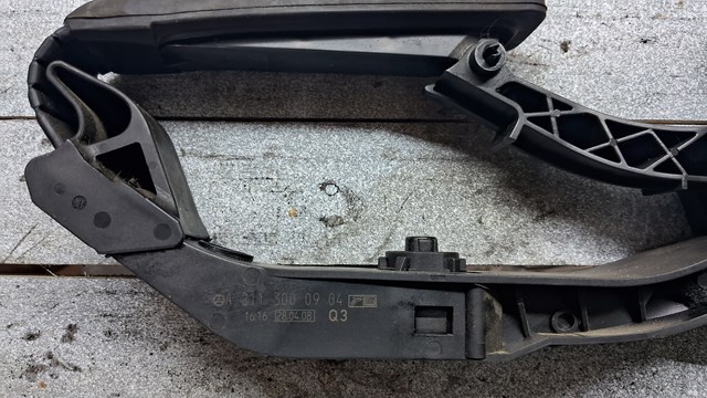 2113000904 Mercedes pedal de acelerador