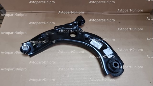 Brazo inferior izquierdo de la suspensión delantera Mazda DFR534350B