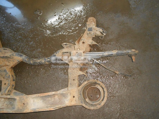 4100A051 Chrysler subchasis trasero soporte motor