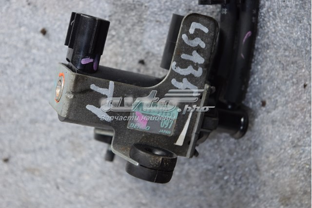 Válvula de vacío de booster TOYOTA 2581933030