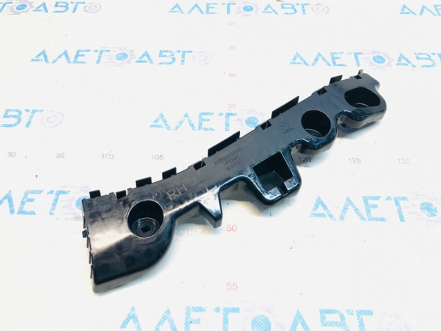 Guía derecha del parachoques trasero Mazda KB8A502H1B precio, desde 6,35 EUR