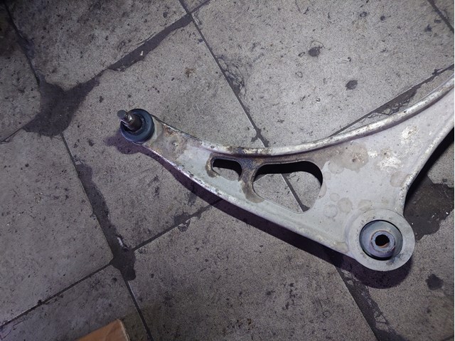 Brazo inferior derecho de la suspensión delantera 51350TZ5Y10 Honda