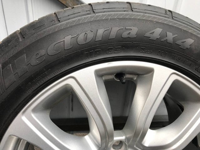 LR084668 Land Rover Aros