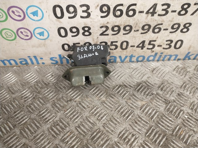Cerradura de maletero 63032SA000 Subaru