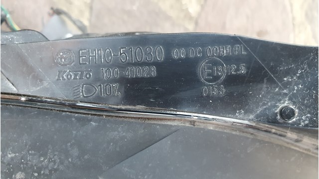 EH1051030 Mazda Luz derecha