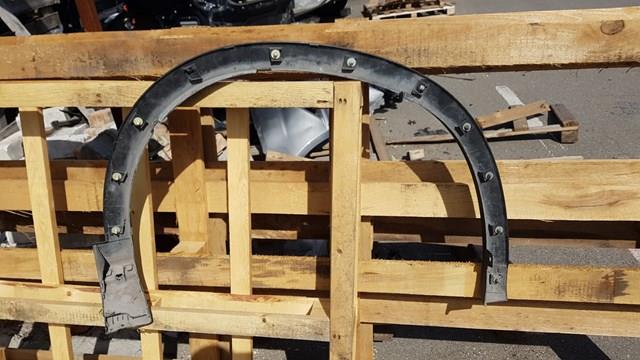 Comprar KD5351W31 Mazda Extensión de aleta delantera izquierda