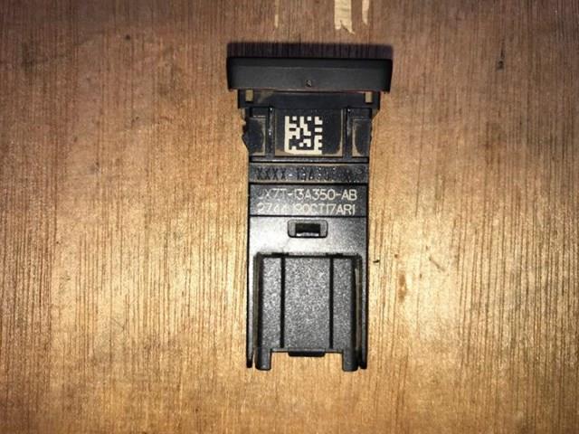 Boton de luz de emergencía para Ford Escape III DFK